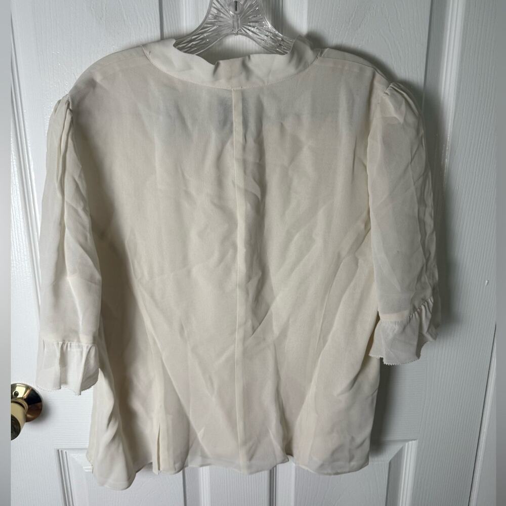 Reformation x Nara Smith Cloud Egg Tie Neck Blouse in Fior Di Latte 16 - Picture 4 of 5